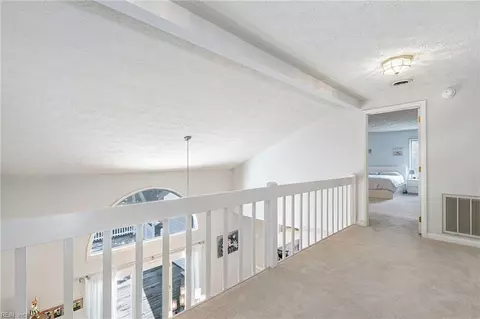 Entry Way - 17 Fields Dr, Hampton, VA 23664 photo 4 of 4