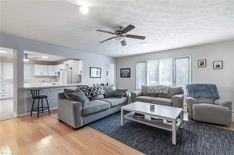 Living - 17 Fields Dr, Hampton, VA 23664 photo 5 of 5