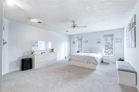 Bedroom - 17 Fields Dr, Hampton, VA 23664 photo 3 of 7