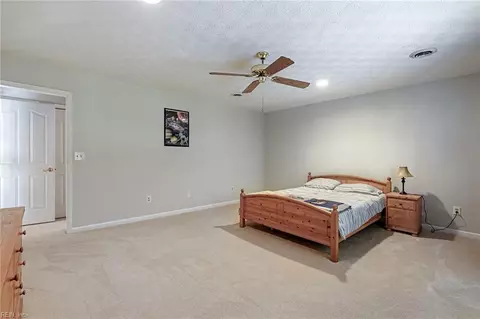 Bedroom - 17 Fields Dr, Hampton, VA 23664 photo 7 of 7