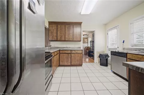 Kitchen - 618 Smith St, Hampton, VA 23661 photo 1 of 3