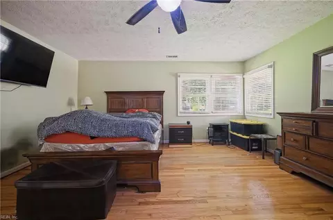 Bedroom - 618 Smith St, Hampton, VA 23661 photo 1 of 3
