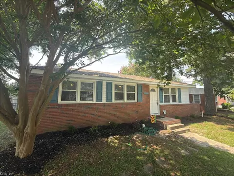 3010 Menands Dr, Chesapeake, VA 23325