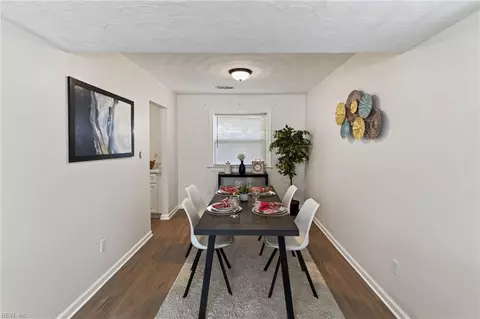 Dining - 208 Lowden Hunt Dr, Hampton, VA 23666 photo 1 of 3