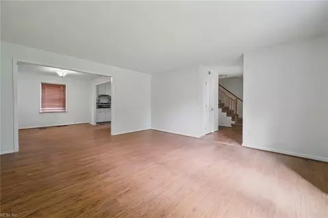 Living - 27 Steeplechase Loop, Hampton, VA 23666 photo 1 of 4