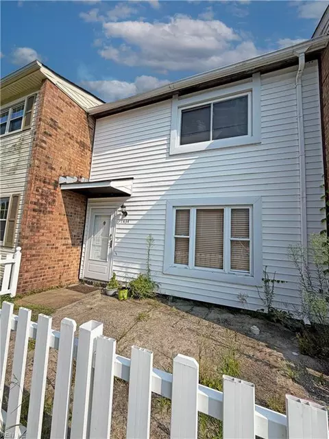 1434 Sierra Drive Dr, Virginia Beach, VA 23453