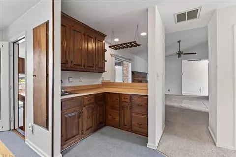 Entry Way - 47 W River Point Dr, Hampton, VA 23669 photo 3 of 3