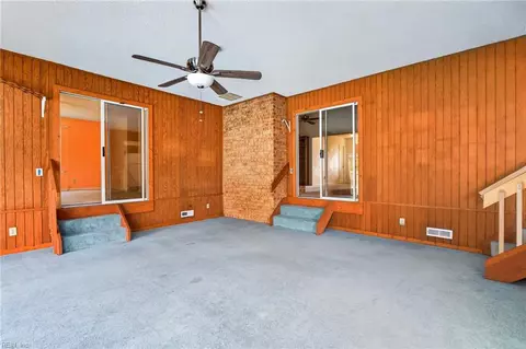 Living - 47 W River Point Dr, Hampton, VA 23669 photo 5 of 8