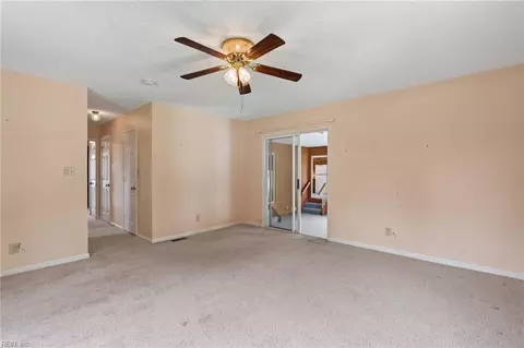Living - 47 W River Point Dr, Hampton, VA 23669 photo 8 of 8