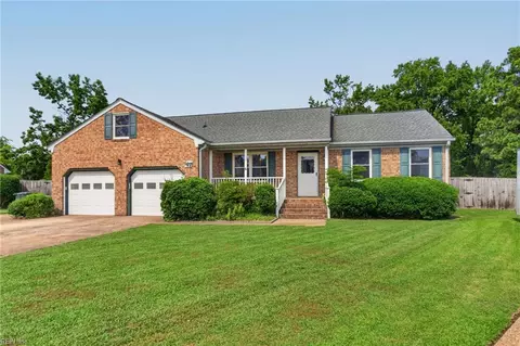 Exterior - 47 W River Point Dr, Hampton, VA 23669 photo 2 of 11