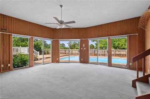 Living - 47 W River Point Dr, Hampton, VA 23669 photo 6 of 8