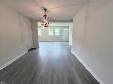 Living - 419 Rogers Ave, Hampton, VA 23664 photo 3 of 7
