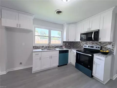 Kitchen - 419 Rogers Ave, Hampton, VA 23664 photo 2 of 3