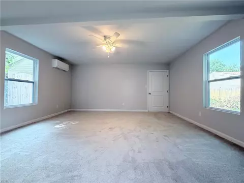 Living - 419 Rogers Ave, Hampton, VA 23664 photo 7 of 7