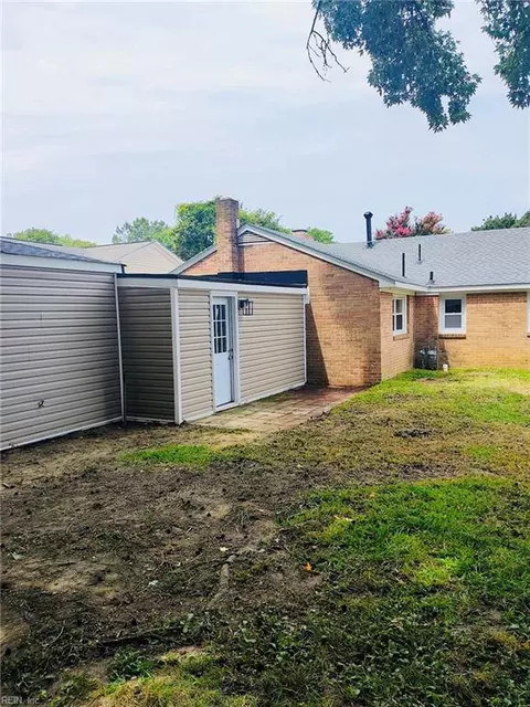 Exterior - 419 Rogers Ave, Hampton, VA 23664 photo 3 of 3