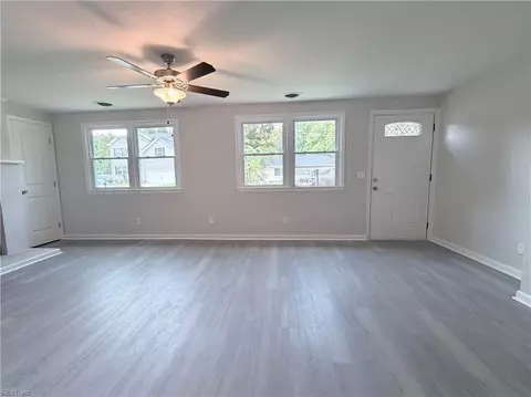 Living - 419 Rogers Ave, Hampton, VA 23664 photo 1 of 7