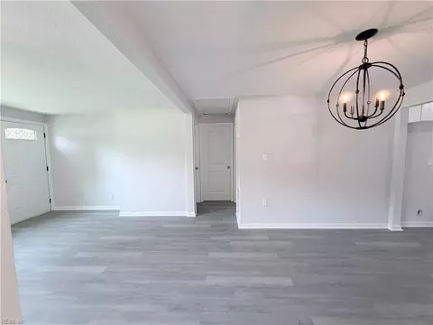 Living - 419 Rogers Ave, Hampton, VA 23664 photo 2 of 7