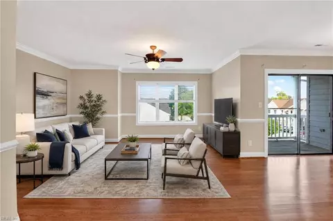 1 Sandy Point Lane Ln #216, Chesapeake, VA 23320