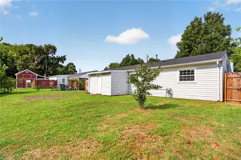 Exterior - 1922 Beall Dr, Hampton, VA 23663 photo 3 of 5