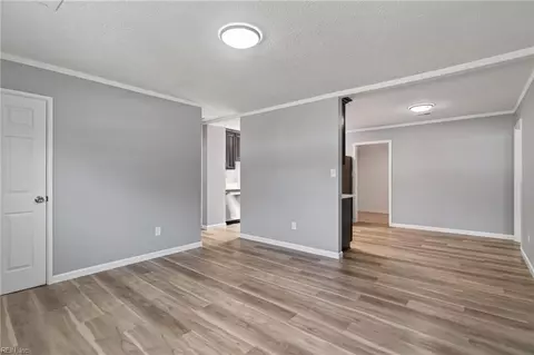 Living - 1922 Beall Dr, Hampton, VA 23663 photo 2 of 3
