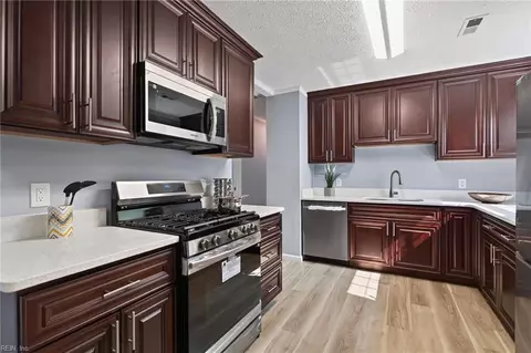 Kitchen - 1922 Beall Dr, Hampton, VA 23663 photo 2 of 4