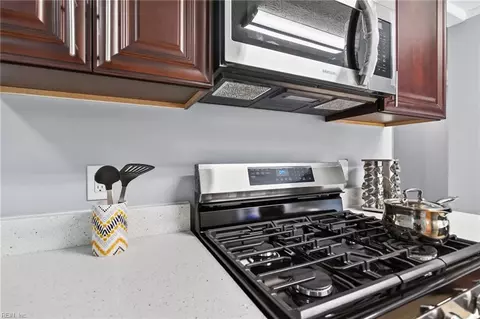 Kitchen - 1922 Beall Dr, Hampton, VA 23663 photo 3 of 4