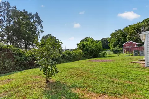 Exterior - 1922 Beall Dr, Hampton, VA 23663 photo 5 of 5