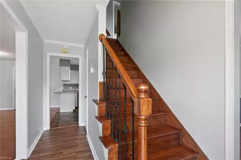 Entry Way - 28 Bonney Ln, Hampton, VA 23669 photo 1 of 2