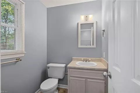 Bath - 28 Bonney Ln, Hampton, VA 23669 photo 1 of 3