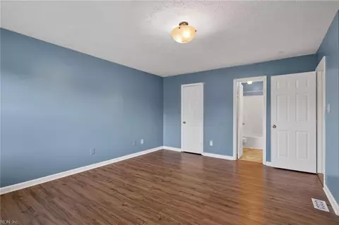 Bedroom - 28 Bonney Ln, Hampton, VA 23669 photo 3 of 4