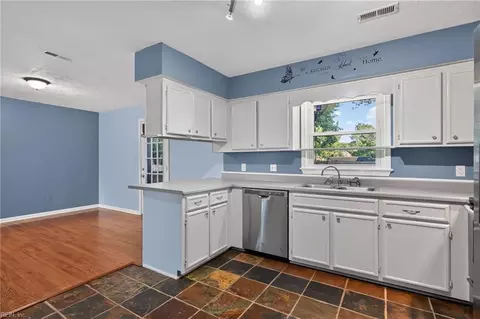 Other - 28 Bonney Ln, Hampton, VA 23669 photo 2 of 6