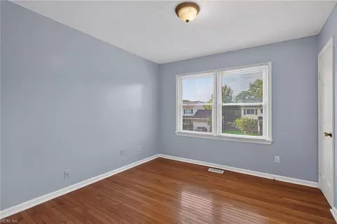 Bedroom - 28 Bonney Ln, Hampton, VA 23669 photo 1 of 4