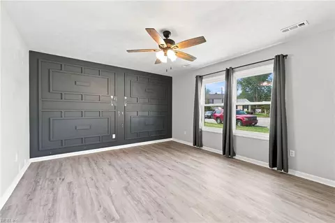 Living - 108 Santa Clara Dr, Hampton, VA 23666 photo 5 of 5