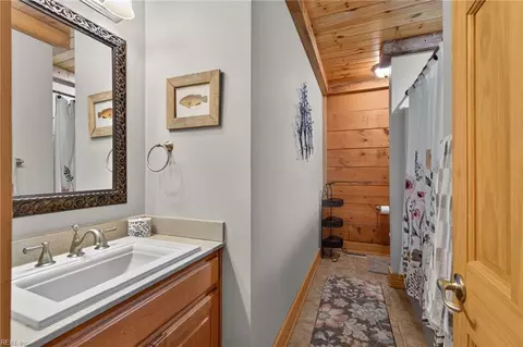 Bath - 11161 Comet Rd, Smithfield, VA 23430 photo 4 of 5