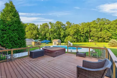Exterior - 11161 Comet Rd, Smithfield, VA 23430 photo 8 of 17