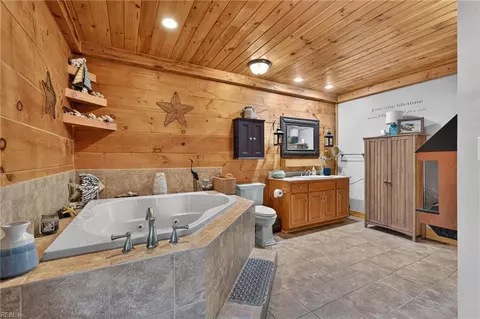Bath - 11161 Comet Rd, Smithfield, VA 23430 photo 1 of 5