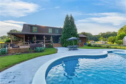 Exterior - 11161 Comet Rd, Smithfield, VA 23430 photo 12 of 17