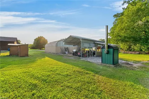 Exterior - 11161 Comet Rd, Smithfield, VA 23430 photo 14 of 17