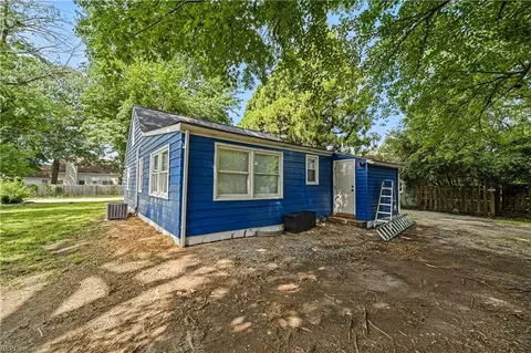 Exterior - 8 Mcdonald Rd, Hampton, VA 23669 photo 4 of 6