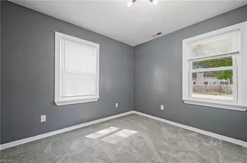 Bedroom - 8 Mcdonald Rd, Hampton, VA 23669 photo 1 of 6