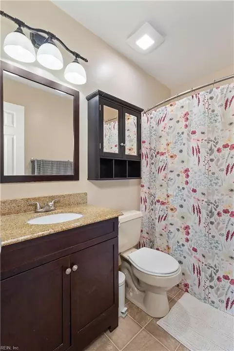 Bath - 3834 Whitechapel Arch Arch, Chesapeake, VA 23321 photo 2 of 3