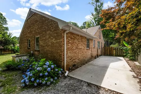 Exterior - 3316 Mapleton Cres, Chesapeake, VA 23321 photo 7 of 9