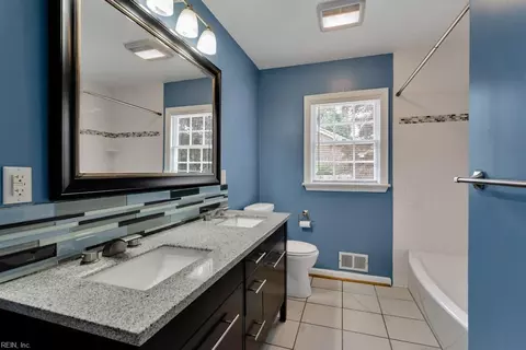 Bath - 3316 Mapleton Cres, Chesapeake, VA 23321 photo 1 of 4
