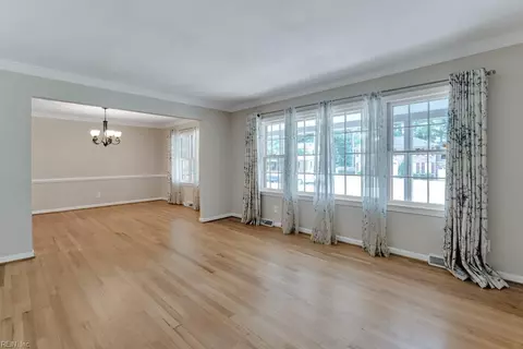 Living - 3316 Mapleton Cres, Chesapeake, VA 23321 photo 2 of 4