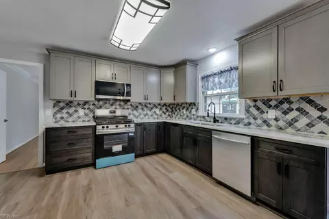 Kitchen - 3316 Mapleton Cres, Chesapeake, VA 23321 photo 1 of 4