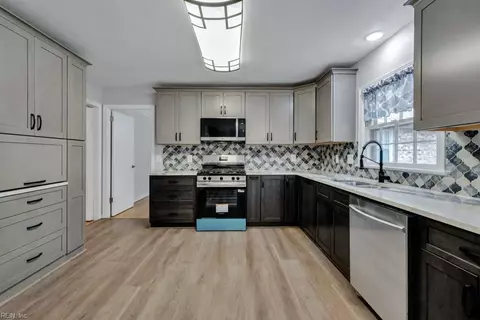 Kitchen - 3316 Mapleton Cres, Chesapeake, VA 23321 photo 2 of 4
