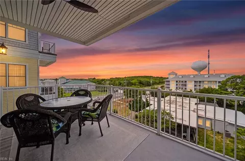 204 Sandbridge Rd #302, Virginia Beach, VA 23456