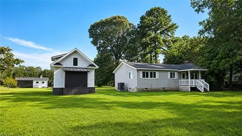 5904 Hattie St, Virginia Beach, VA 23457