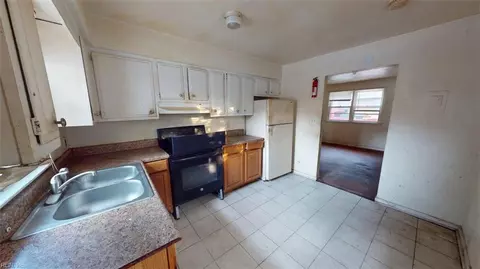 Entry Way - 1252 Norview Ave, Norfolk, VA 23513 photo 2 of 6