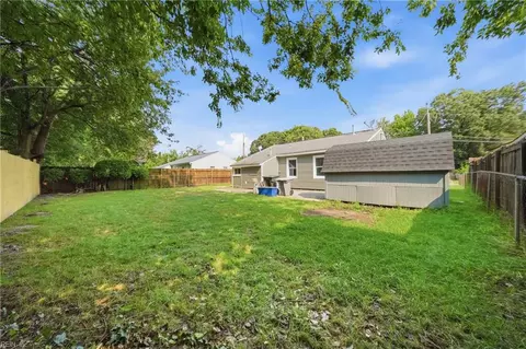 Exterior - 1528 Morgan Dr, Hampton, VA 23663 photo 2 of 2